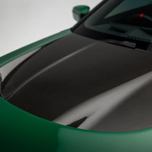 Load image into Gallery viewer, BMW G87 M2 Carbon Fiber Vented Hood