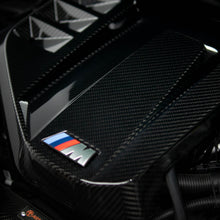 Load image into Gallery viewer, OEM Style Pre Pregged Dry Carbon Engine Cover For BMW M2 G87 / M3 G80 G81 / M4 G82 G83 2020+