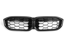 Load image into Gallery viewer, M Performance Style Pre Pregged Dry Carbon Fiber Grille (Mesh) for BMW 3 Series G20 LCI 2023+
