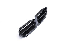 Load image into Gallery viewer, Carbon Front Grille for BMW M2 G87
