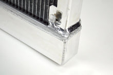 Load image into Gallery viewer, Hummer H3 (2005-2010) CSF Radiator
