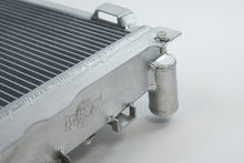 Load image into Gallery viewer, Mercedes-Benz 190E (1982-1993) W201 CSF High-Performance Radiator
