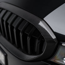 Load image into Gallery viewer, M Performance Style Pre Pregged Dry Carbon Fiber Grille (Single Slat) for BMW 3 Series G20 Pre LCI 2018-2021
