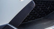 Load image into Gallery viewer, Lamborghini Huracan (2014-2015) LP 600-4/LP 610-4 Novitec Side Flaps (Ready For Painting)
