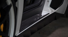 Load image into Gallery viewer, Lamborghini Aventador (2011-2013) Novitec Footboard - Visible Carbon (Set)
