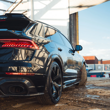 Load image into Gallery viewer, Audi RSQ8 (2020-) 4M CT Design Carbon Fibre Side Skirts
