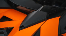 Load image into Gallery viewer, Lamborghini Aventador SV Roadster (2011-2017) Novitec Roof Air Intake Scoop (Visible Carbon)
