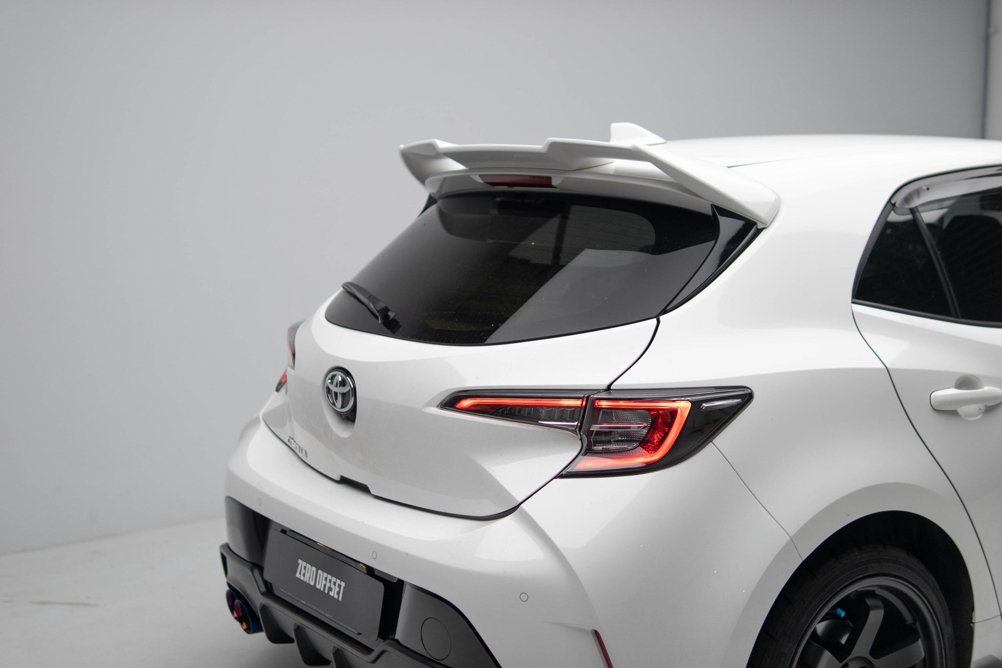 OE V2 Style Roof Spoiler for 18+ Toyota Corolla (Hatch) – Euro Flow